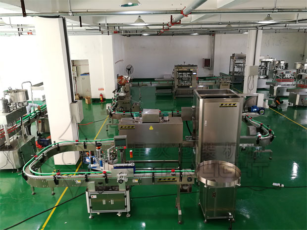 星全自動醬料灌裝機(jī)設(shè)備展示