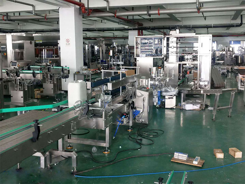 25kg液體化工桶定量灌裝機設備車間